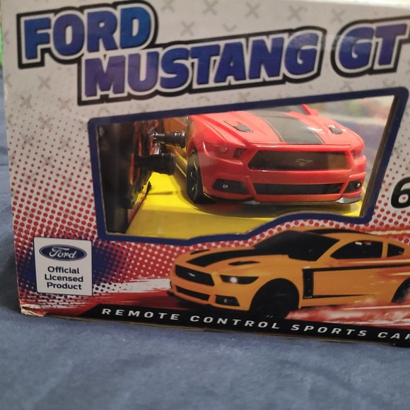 Ford Mustang GT Remote Control Car - Picture 2 of 6